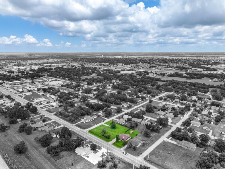 More Photos Of 604 E Broad St, Forney Office Residential For Sale