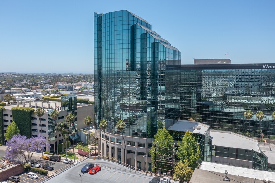 More Photos Of 11400 W Olympic Blvd, Los Angeles Office For Lease