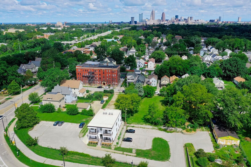 More Photos Of 1295 W Holmden Ave, Cleveland Apartments For Sale