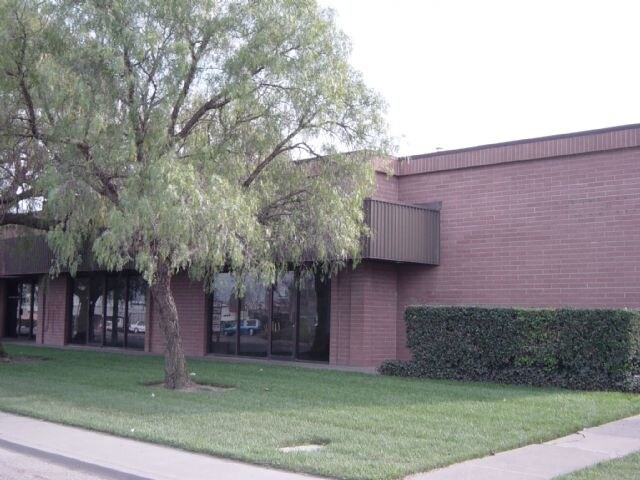 More Photos Of 450 Lakeville St, Petaluma General Retail For Lease