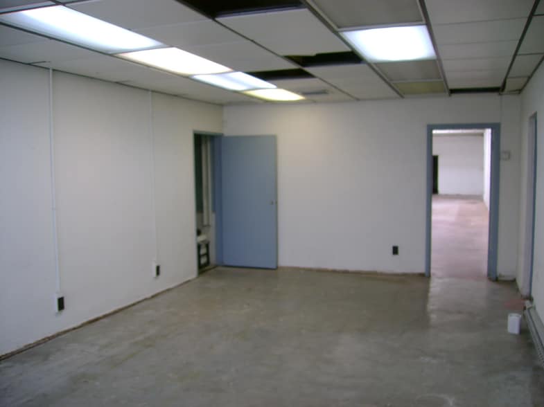 More Photos Of 5939-5941 Clara St, Bell Gardens Manufacturing For Lease