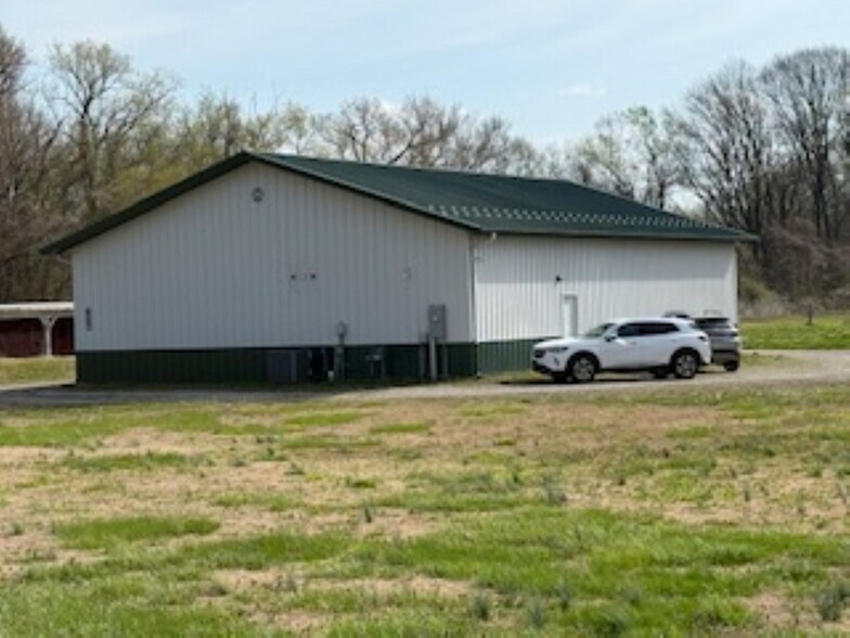 More Photos Of 1919 Buchanan Rd, Evansville Industrial For Sale