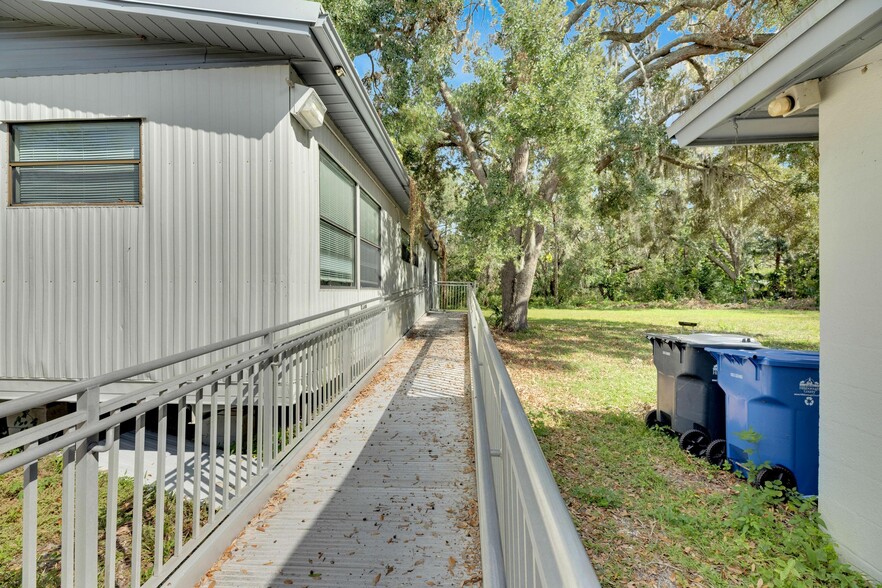 More Photos Of 3001 S Kings Ave, Brandon Religious Facility For Sale