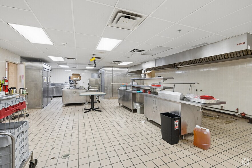 More Photos Of 901 Luther Pl, Albert Lea Skilled Nursing Facility For Sale