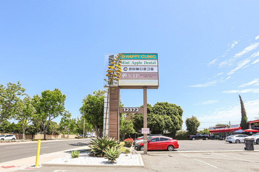 More Photos Of 12372 Garden Grove Blvd, Garden Grove Medical For Sale