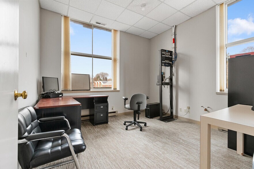 More Photos Of 92 High St, Medford Medical For Sale