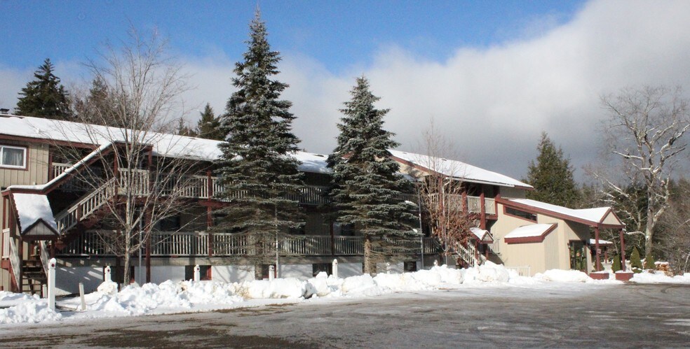 More Photos Of 6 Abroad Rd, West Dover Hotel For Sale