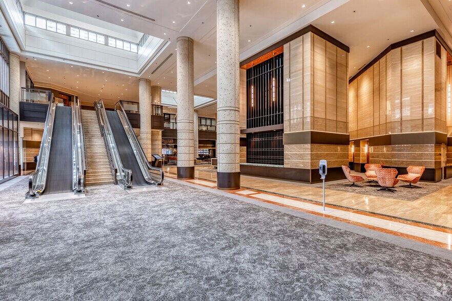 More Photos Of 200 Central Ave, Saint Petersburg Office For Lease