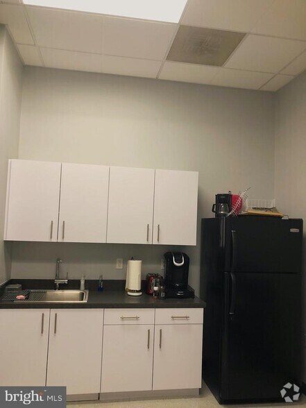 More Photos Of 4201 Northview Dr, Bowie Office For Lease