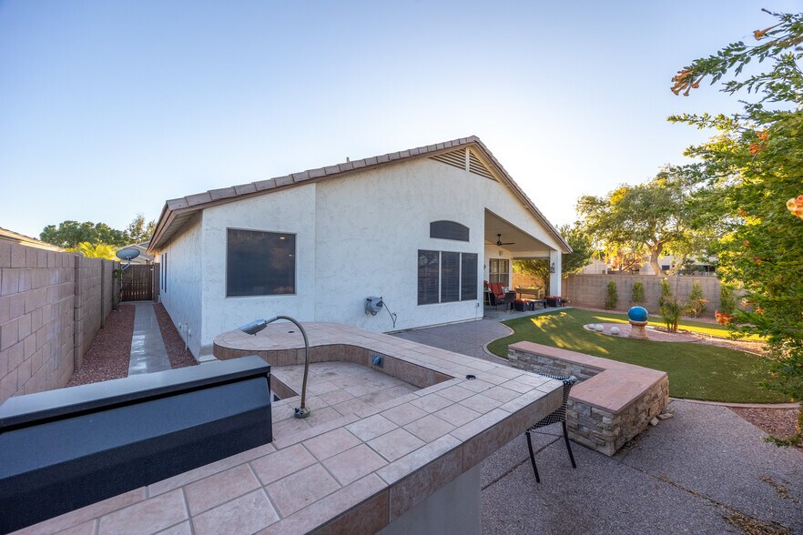 More Photos Of 6000 W Assisted Living Dr, Glendale Assisted Living For Sale