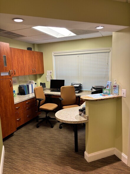 More Photos Of 11906 Darnestown Rd, Gaithersburg Medical For Sale