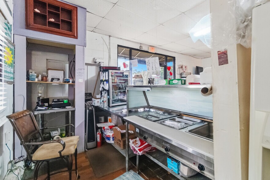More Photos Of 17436 7th St, Montverde General Retail For Sale