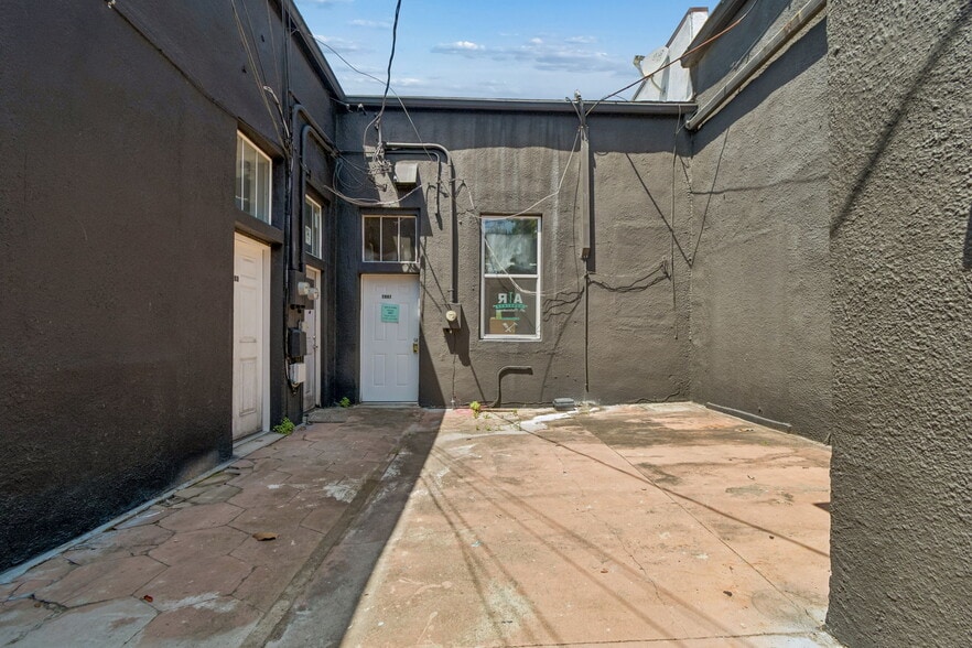 More Photos Of 2801-2805 Dr Martin Luther King Jr St N, Saint Petersburg Storefront Retail Office For Lease
