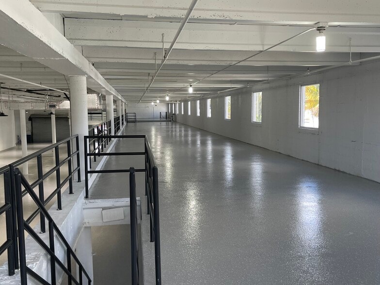 More Photos Of 6899 NE 4th Ave, Miami Warehouse For Lease