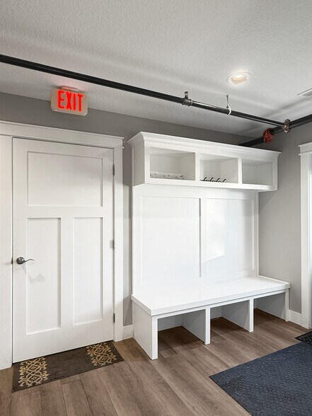 More Photos Of 1911 NE 58th Ave, Des Moines Industrial For Sale