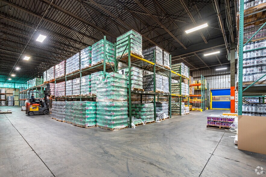 More Photos Of 5900 Pennsylvania Ave, Maple Heights Distribution For Lease