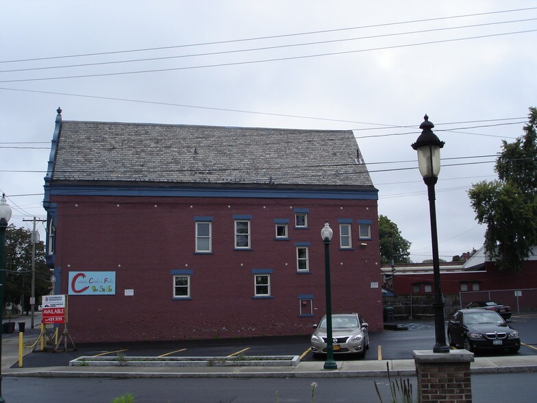 More Photos Of 402 Union St, Schenectady Storefront Retail Residential For Sale