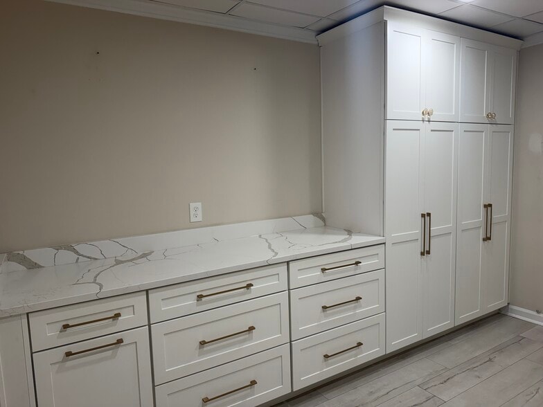 More Photos Of 425 E Crossville Rd, Roswell Office Residential For Sale