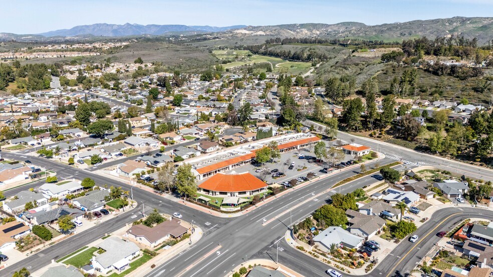 More Photos Of 14711 Princeton Ave, Moorpark Freestanding For Sale