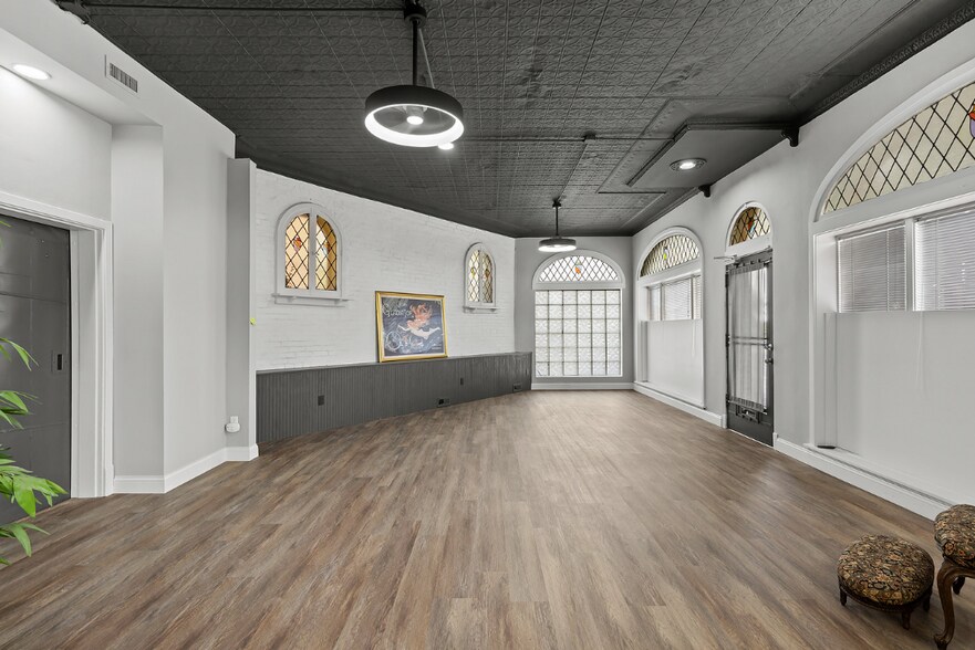 More Photos Of 1901 Gravois Ave, Saint Louis Freestanding For Lease