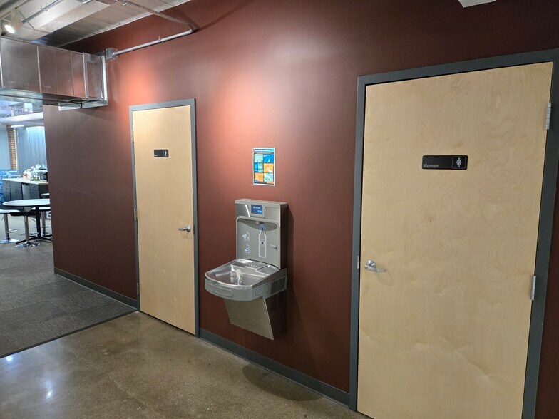 More Photos Of 2085 Humphrey St, Fort Wayne Loft Creative Space For Lease