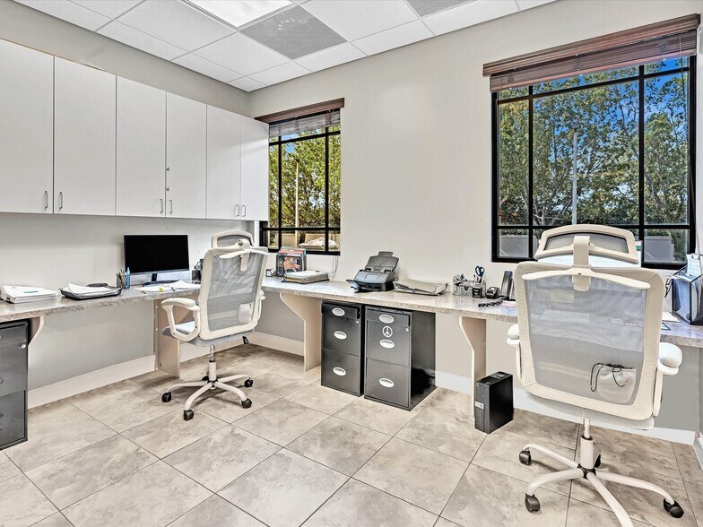 More Photos Of 10600 Griffin Rd, Cooper City Office For Lease
