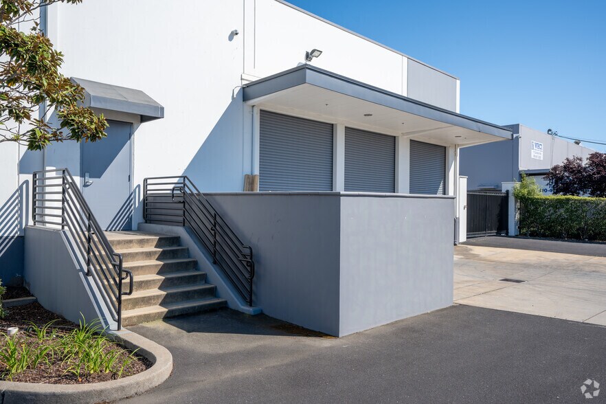 More Photos Of 1755 Rollins Rd, Burlingame Warehouse For Lease