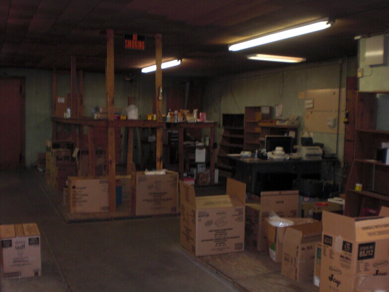 More Photos Of 113 S Washington St, Carbondale Flex For Sale