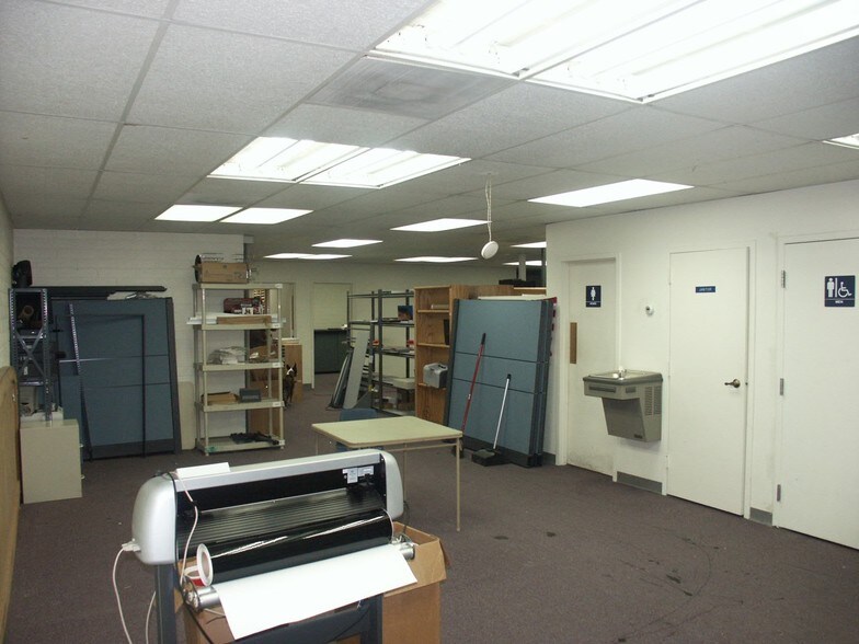 More Photos Of 6501 N Black Canyon Fwy, Phoenix Industrial For Sale