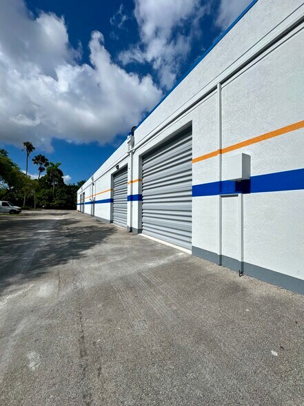 More Photos Of 4005-4015 NW 79th Ave, Miami Unknown For Lease