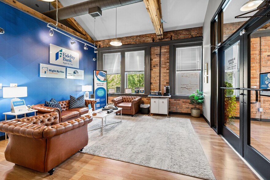 More Photos Of 105 E North St, Greenville Office For Lease