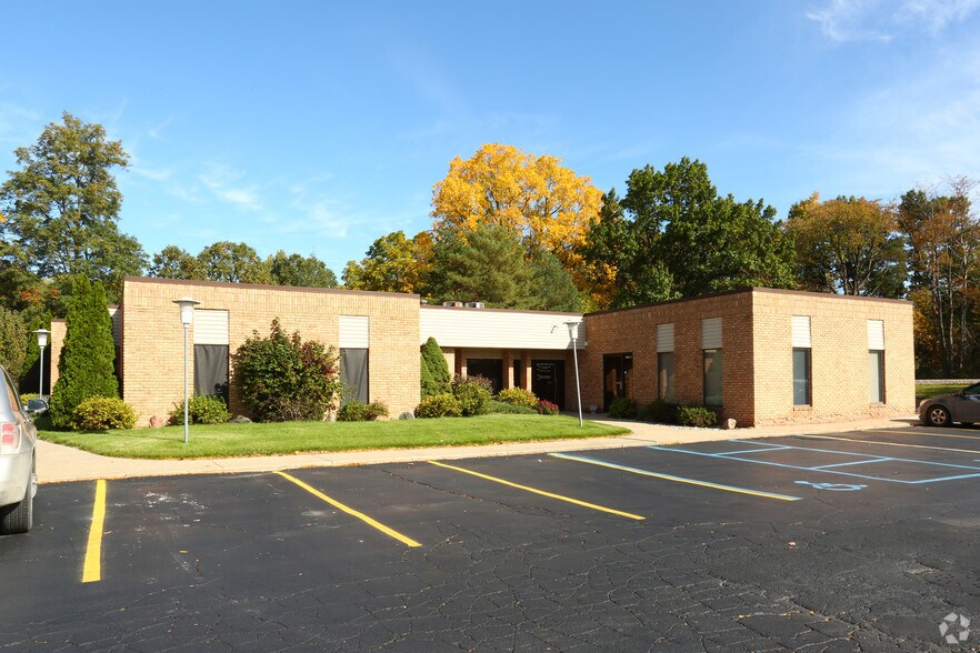 More Photos Of 1221 Byron Rd, Howell Medical For Lease