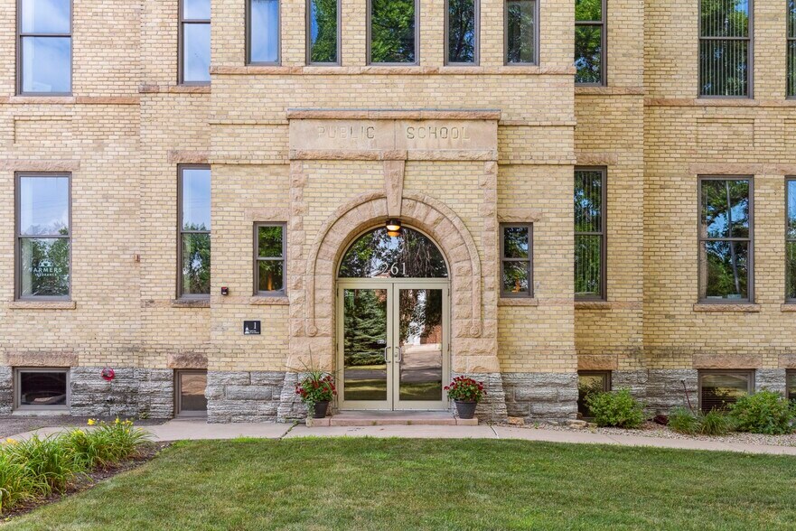 More Photos Of 261 School Ave, Excelsior Office For Sale