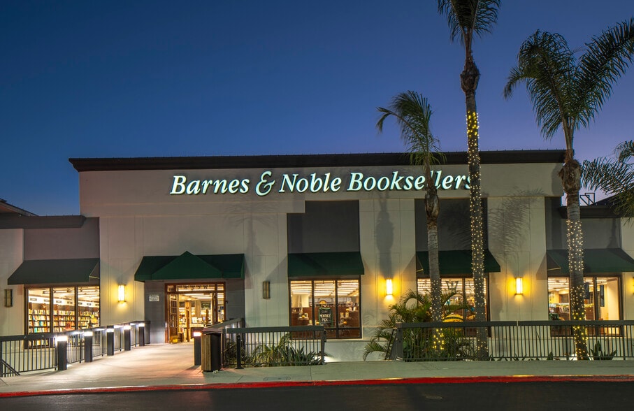 More Photos Of 6270-6378 E Pacific Coast Hwy, Long Beach Unknown For Lease