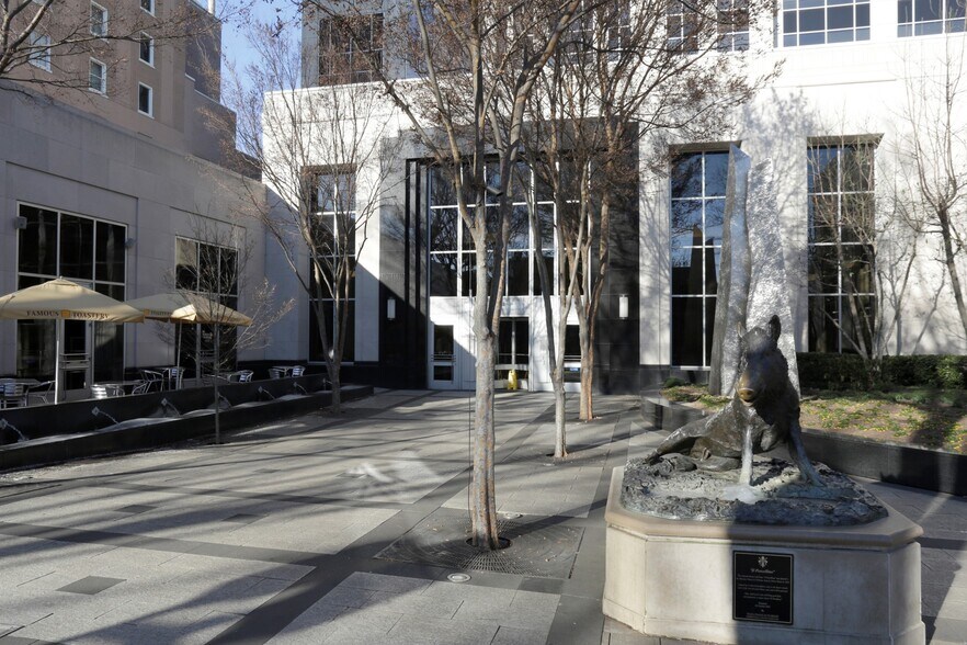 More Photos Of 104 S Main St, Greenville Office For Lease