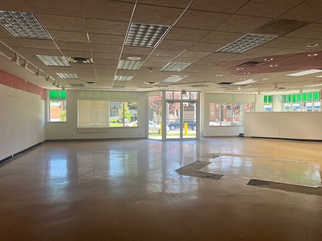 More Photos Of 590 Dover Center Rd, Bay Village Storefront For Lease