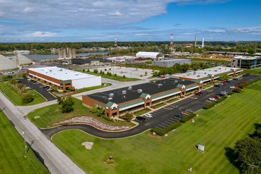 More Photos Of 2720-2736 River Green Cir, Louisville Light Manufacturing For Lease