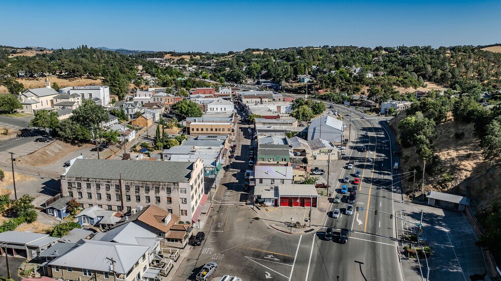 More Photos Of 105 Main St, Jackson Bar For Sale