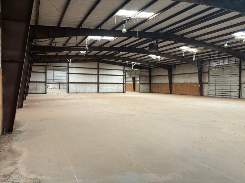 More Photos Of 935 FM168, Olton Warehouse For Sale