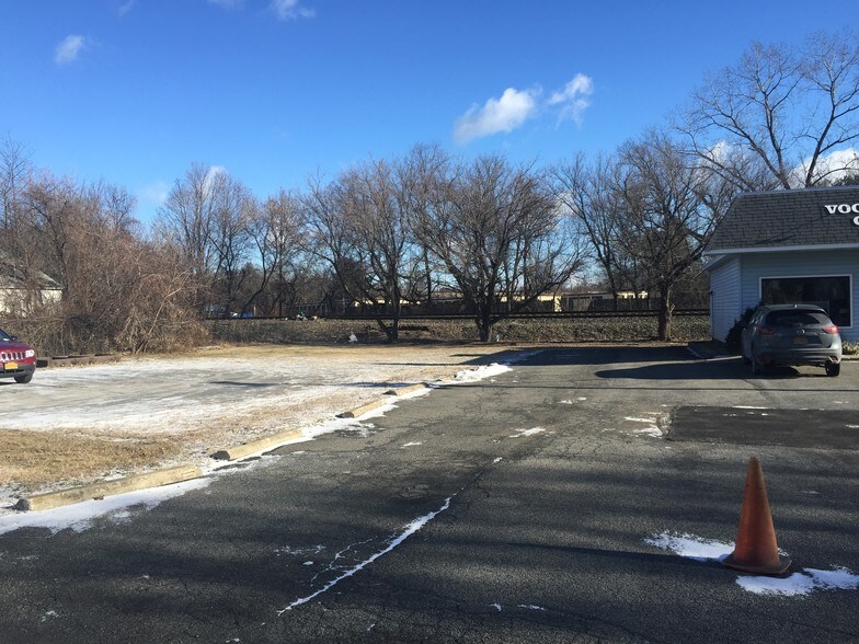 More Photos Of 28 S Main St, Voorheesville Warehouse For Lease