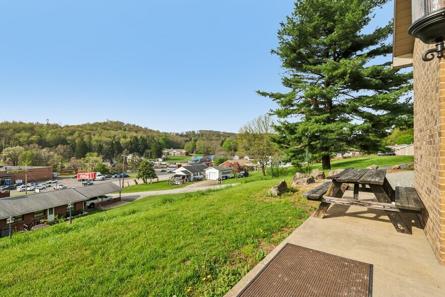 More Photos Of 30 Terrace Ave, Leechburg Office For Sale