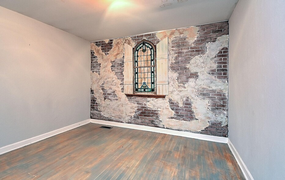 More Photos Of 1203 E Jackson Blvd, Jonesborough Office Residential For Sale