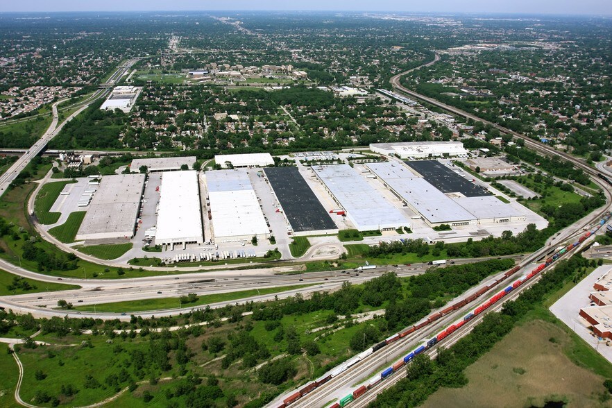 More Photos Of 1400 W 95th St, Chicago Unknown For Lease