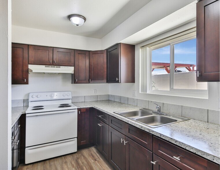 More Photos Of 46595 Vargas Rd, Indio Apartments For Sale
