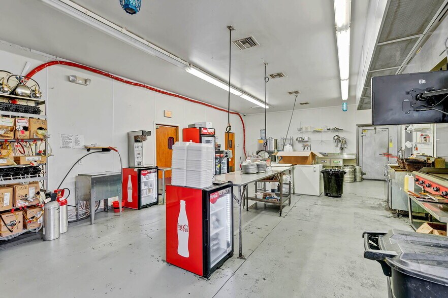 More Photos Of 2579 Douglas Ave, Brewton Restaurant For Sale