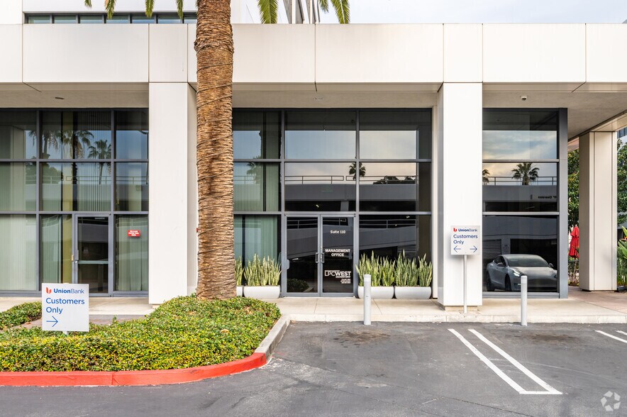 More Photos Of 500 S Main St, Orange Office For Lease