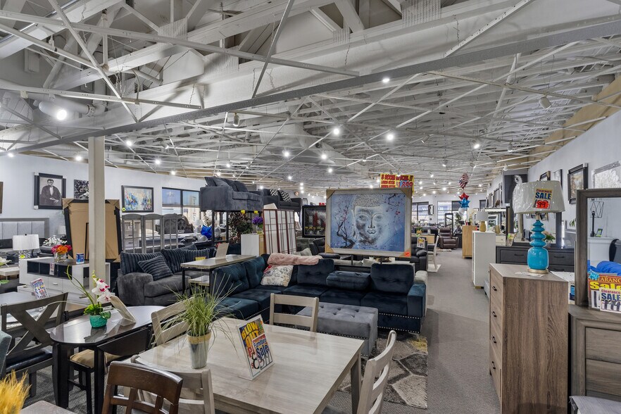 More Photos Of , Las Vegas General Retail For Sale