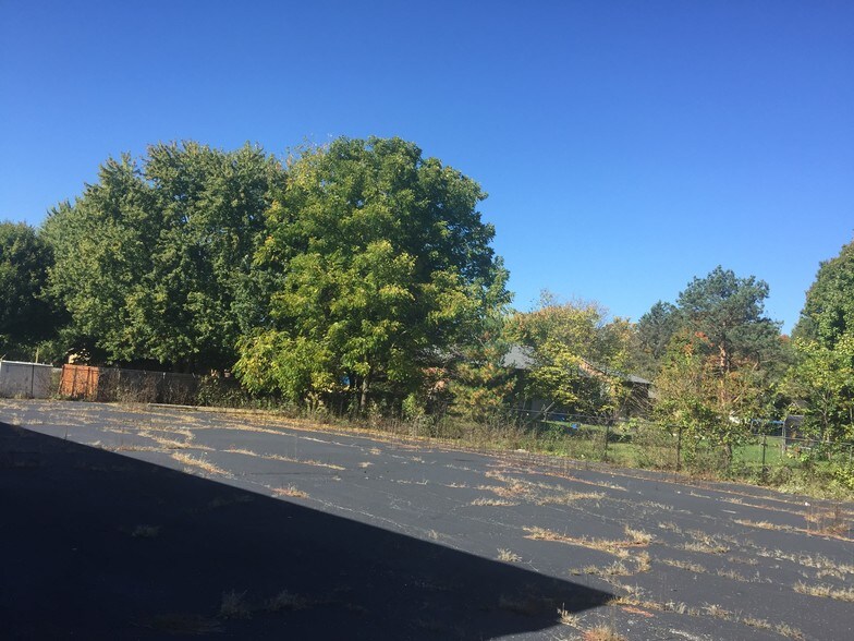 More Photos Of 30 Kinsey Rd, Xenia Light Distribution For Sale