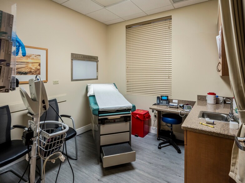 More Photos Of 21020 State Road 7, Boca Raton Medical For Sale