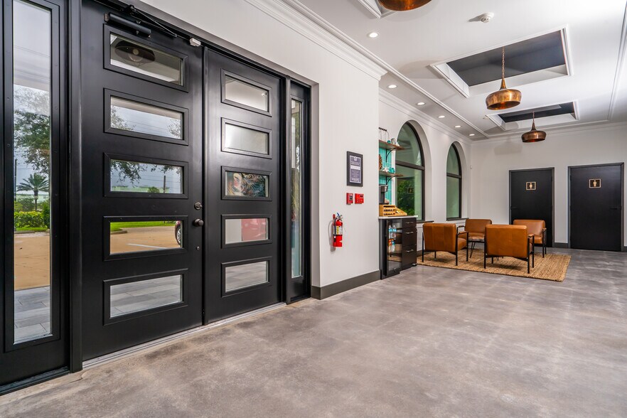 More Photos Of 223 N Causeway, New Smyrna Beach Medical For Sale